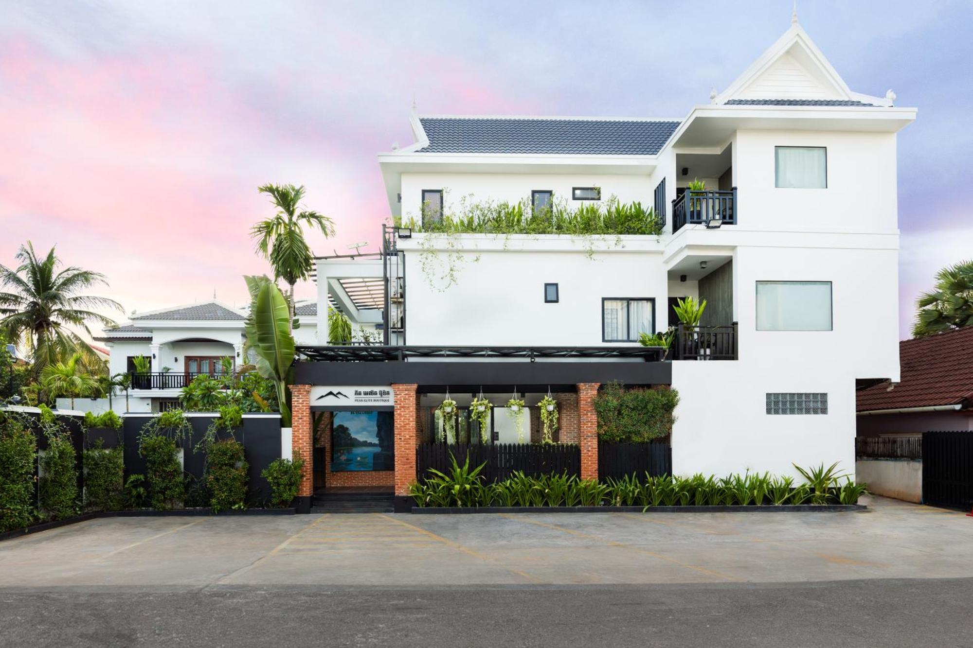 Peak Elite Boutique Hotel Siem Reap Exterior photo